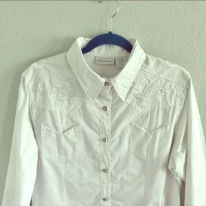 SOFT SURROUNDINGS white embroidered western top